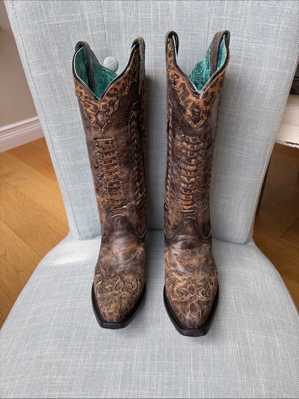 Corral- Women's Brown Embroidered Western Boots with Teal Lining